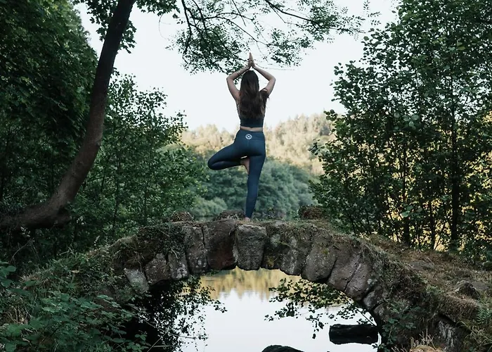 Yurtshire Eavestone - Willow Luxury tent